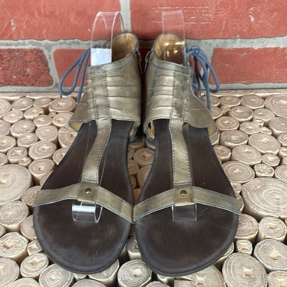 Nine West Cadette Taupe Gray Leather Boho T Strap Lace Up Sandals 9.5 - Picture 2 of 14